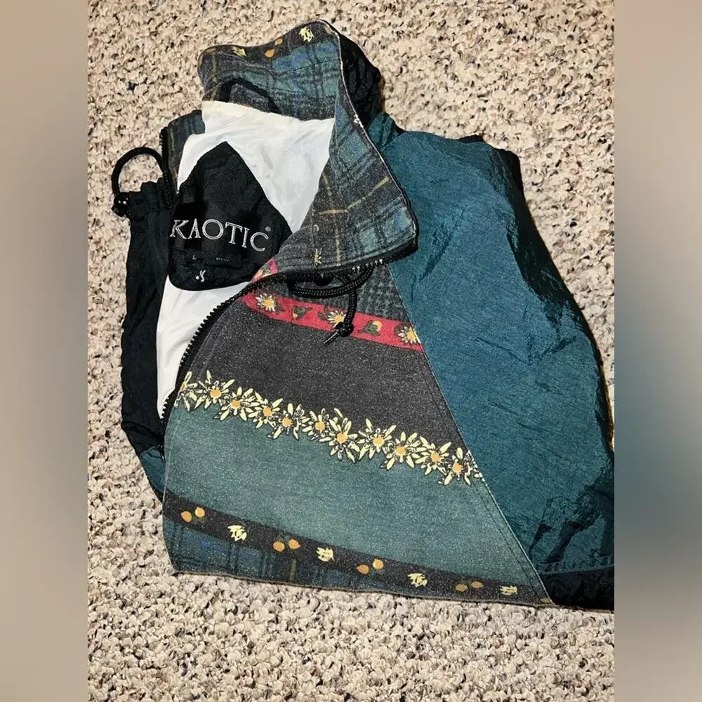 Vintage 90s Kaotic Green‎ Flower Print Windbreaker Unisex Size Large